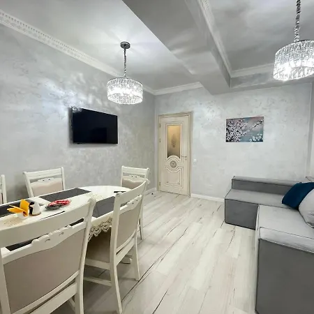 Modern Cozy Ultracentral Daire